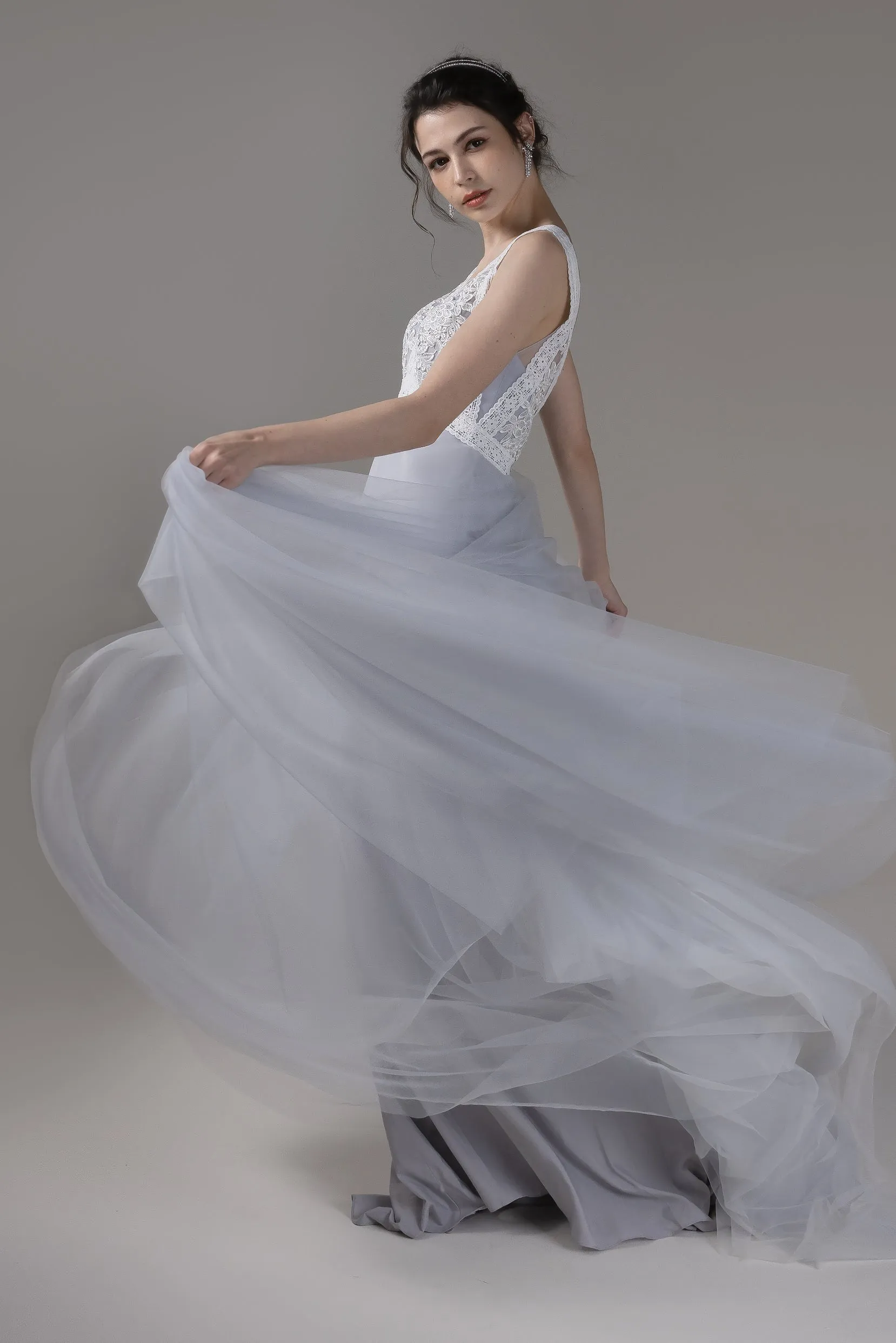 A-Line Chapel Train Lace Tulle Wedding Dress CW2816