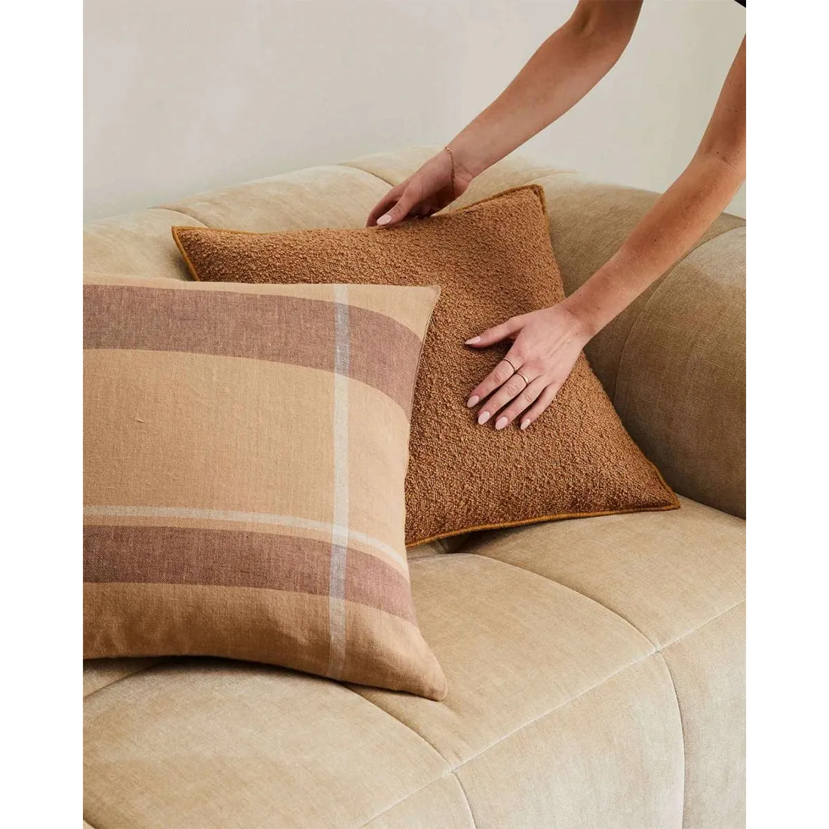 Alberto Cushion