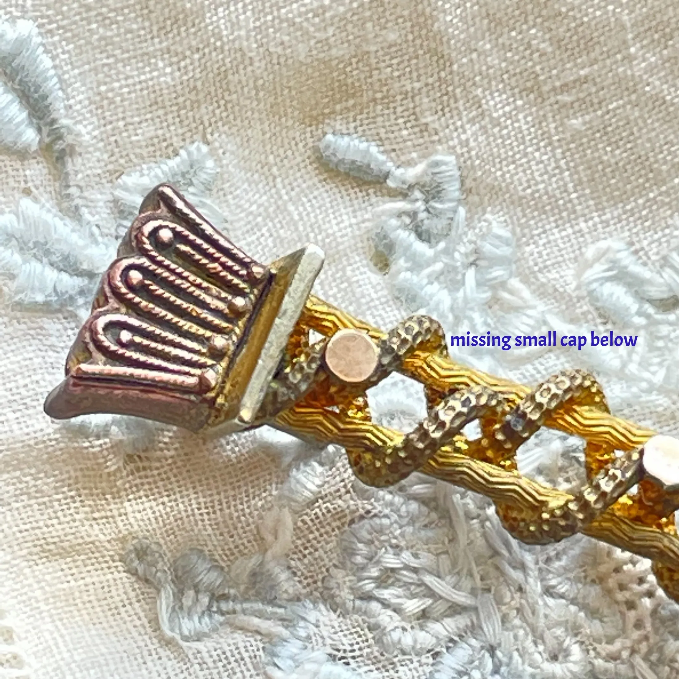 Antique Victorian/Edwardian Bar Brooch Swirl Details