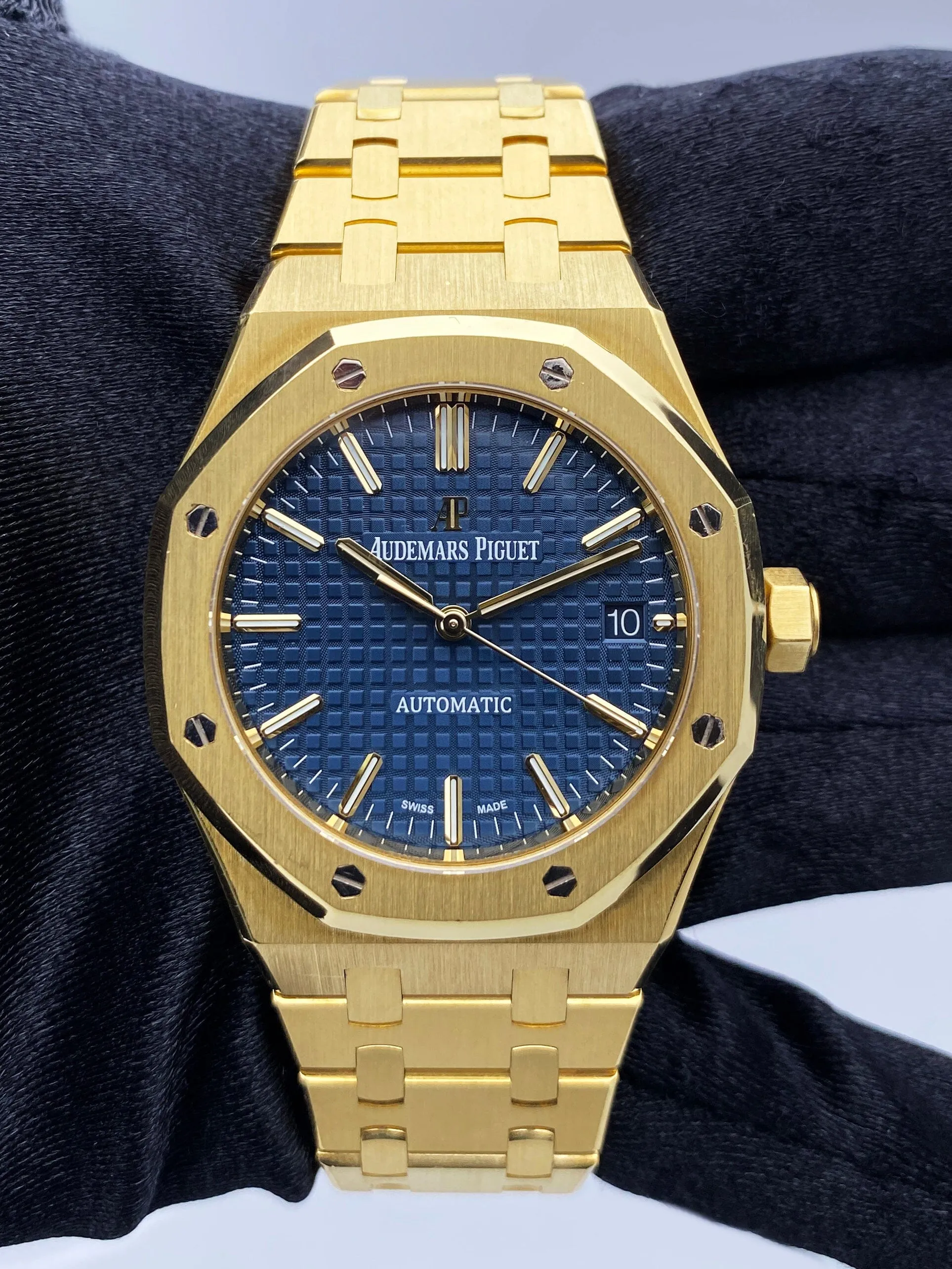 Audemars Piguet Royal Oak 15450BA Blue Dial 18K Yellow Gold Papers