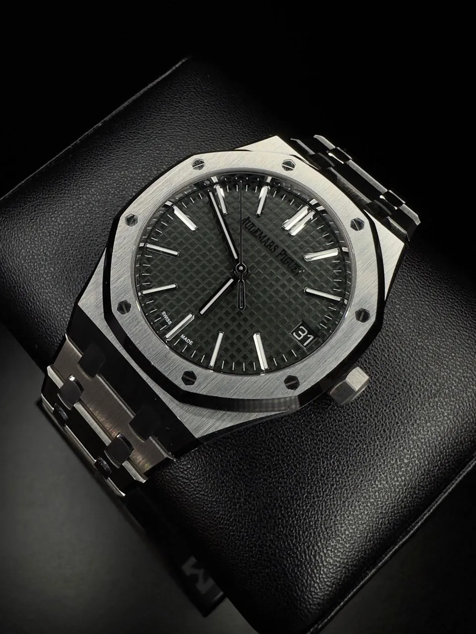 Audemars Piguet Royal Oak 15510ST Green 50th Anniversary