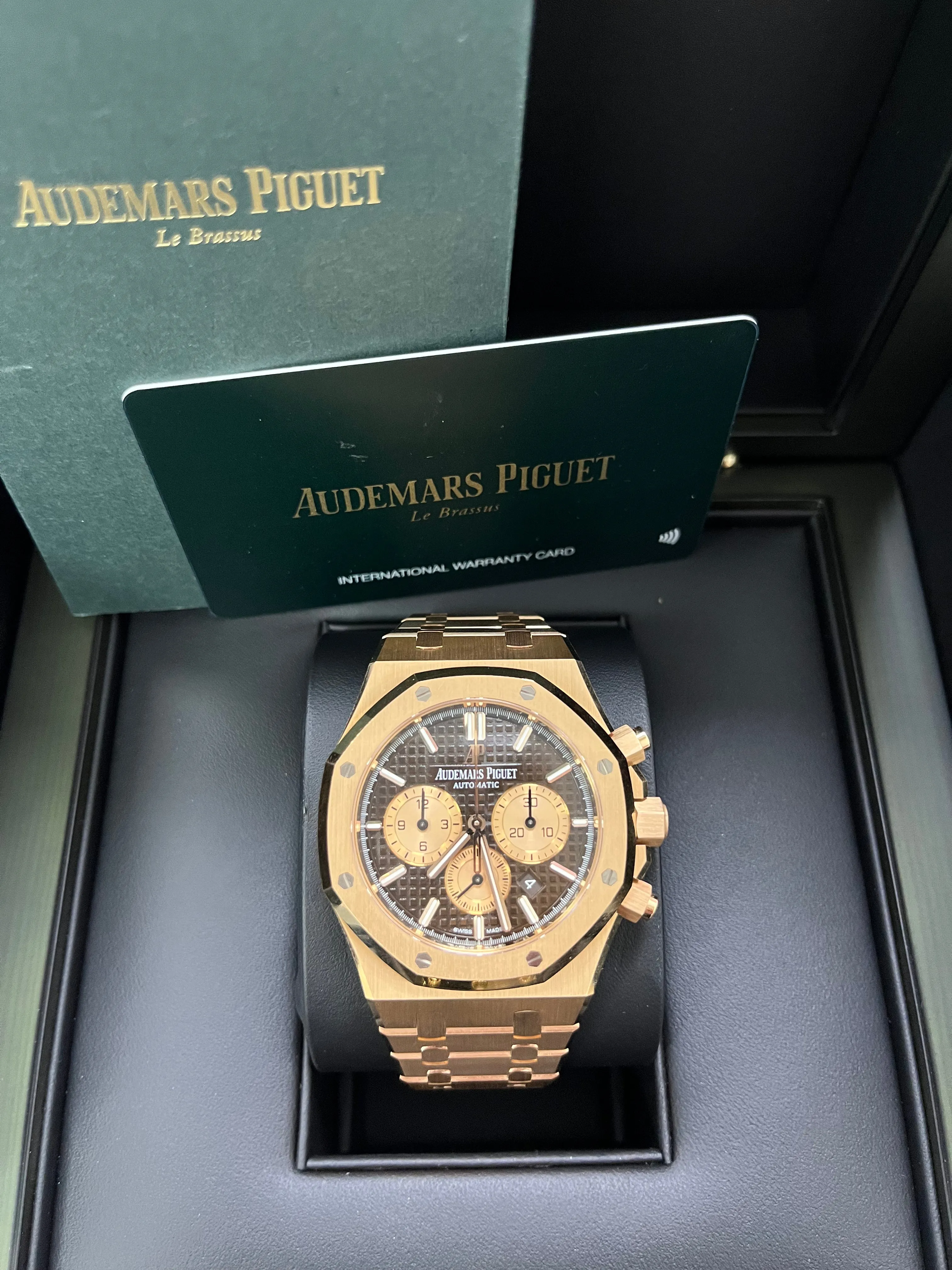 Audemars Piguet Royal Oak Selfwinding Chronograph/ Rose Gold/ Chocolate Dial/ Rose Gold Sub-Dials (Ref#26331OR.OO.D821CR.01)