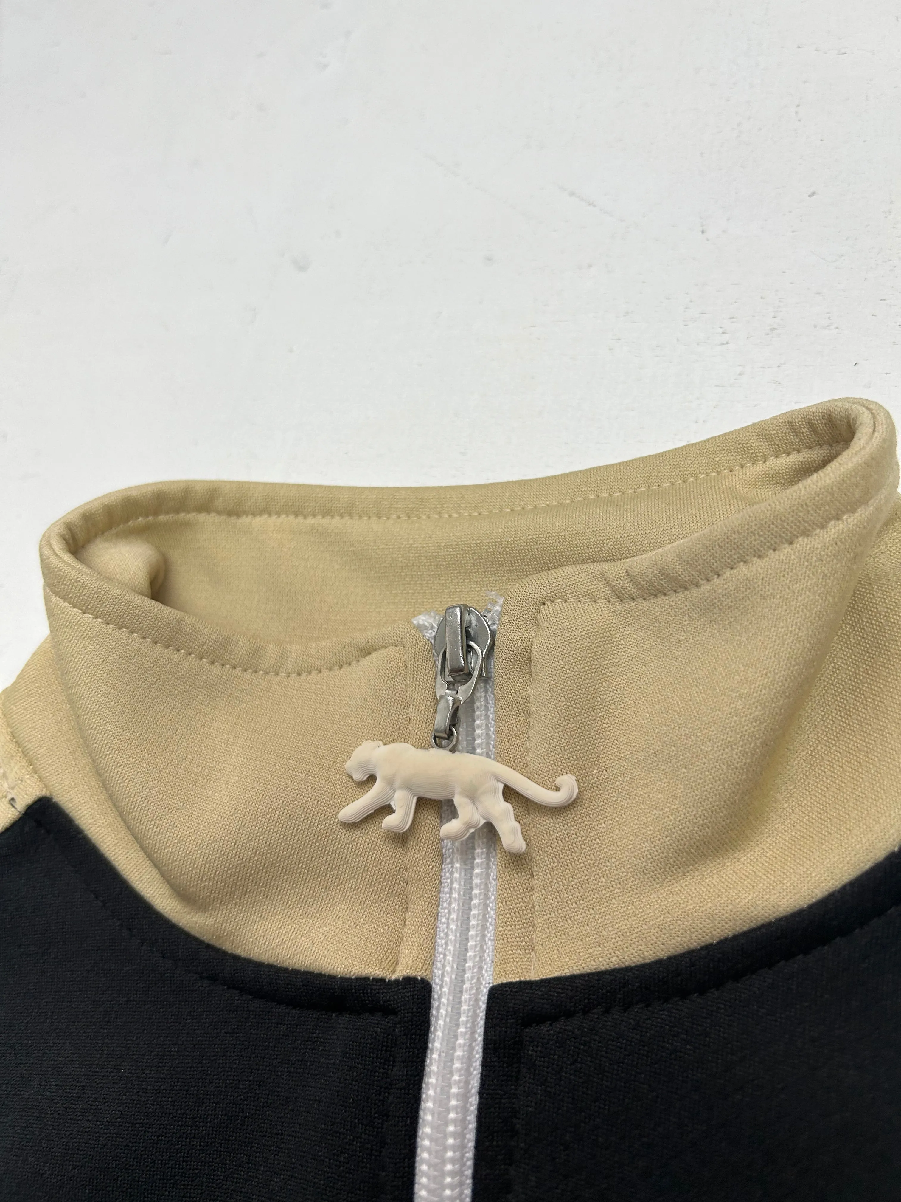 Beige asymmetric zip up sporty jacket (S/M)