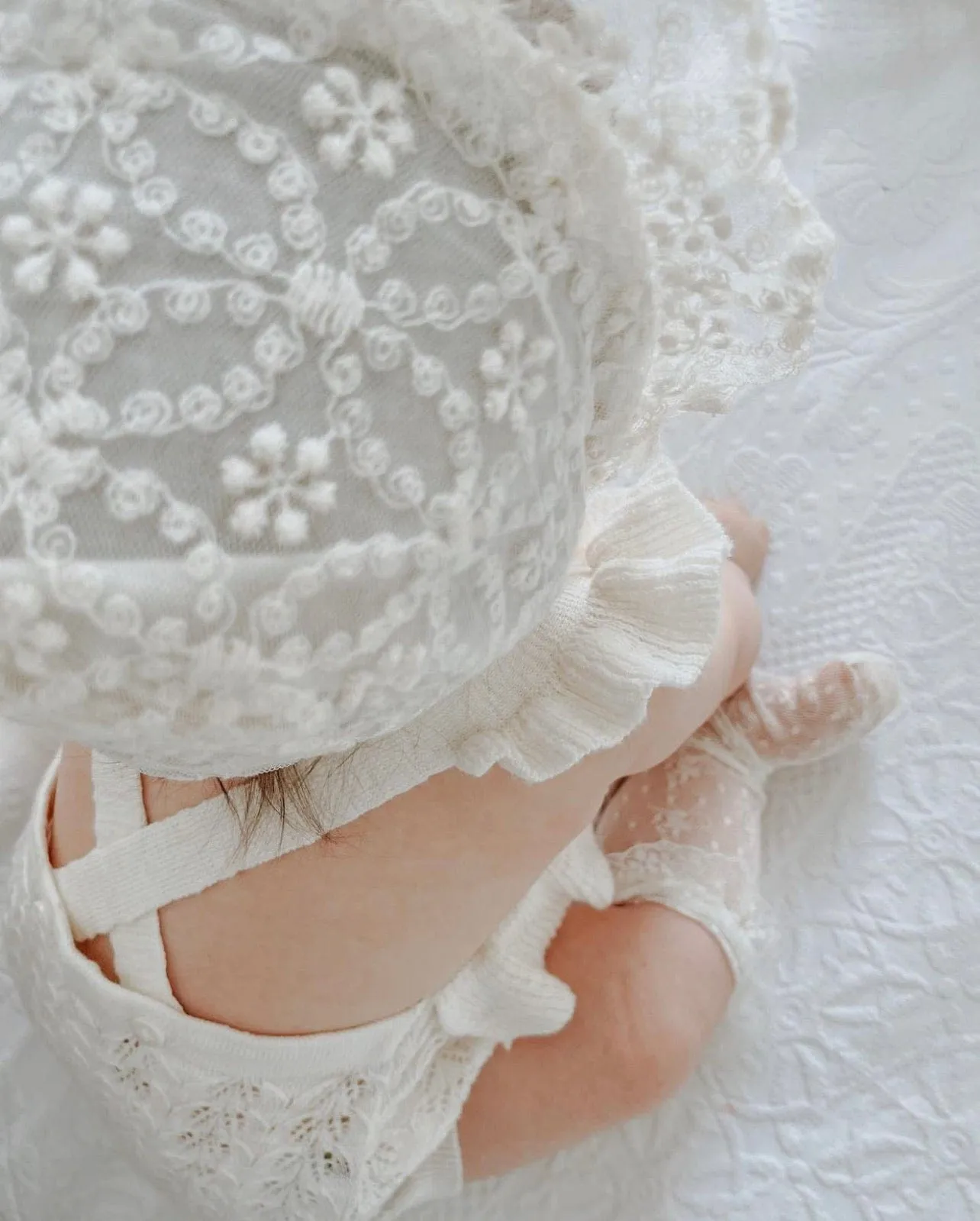 Ivory Lace Bonnet