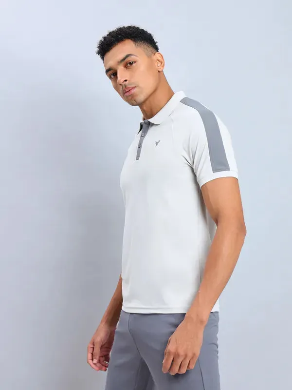 Men Colorblock Slim Fit Polo T-shirt with MATPIQ