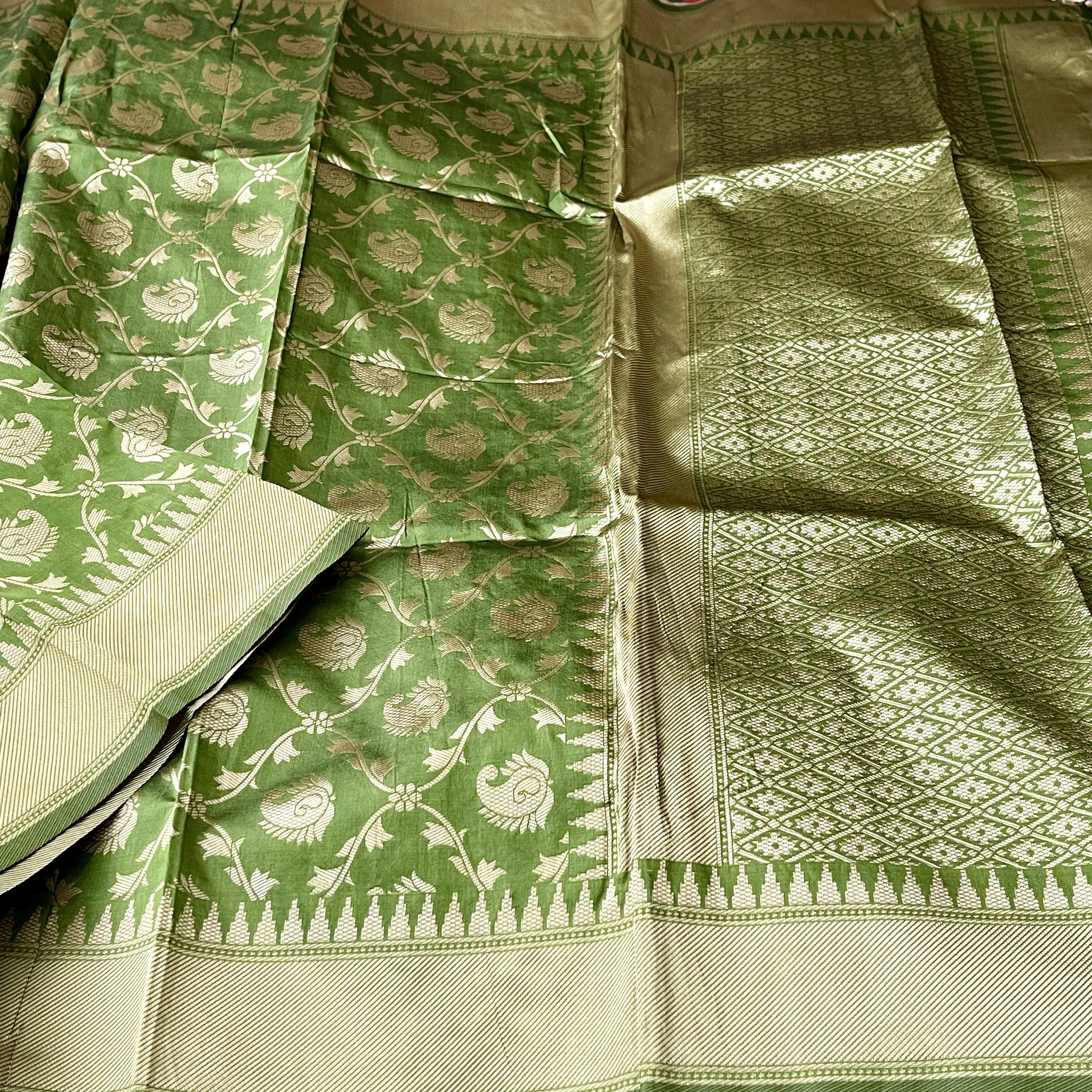 Peridot Green Banarasi Style Dupatta