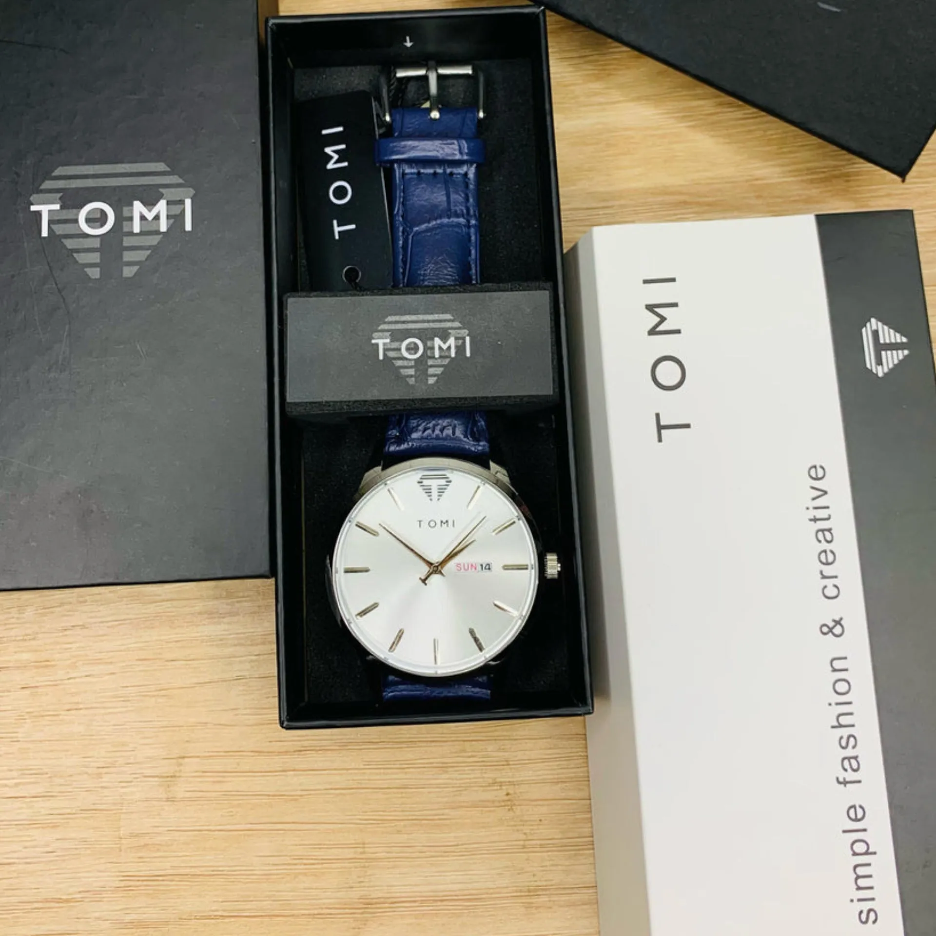 TOMI T-045 Day Date Quartz Wrist Watch For Men