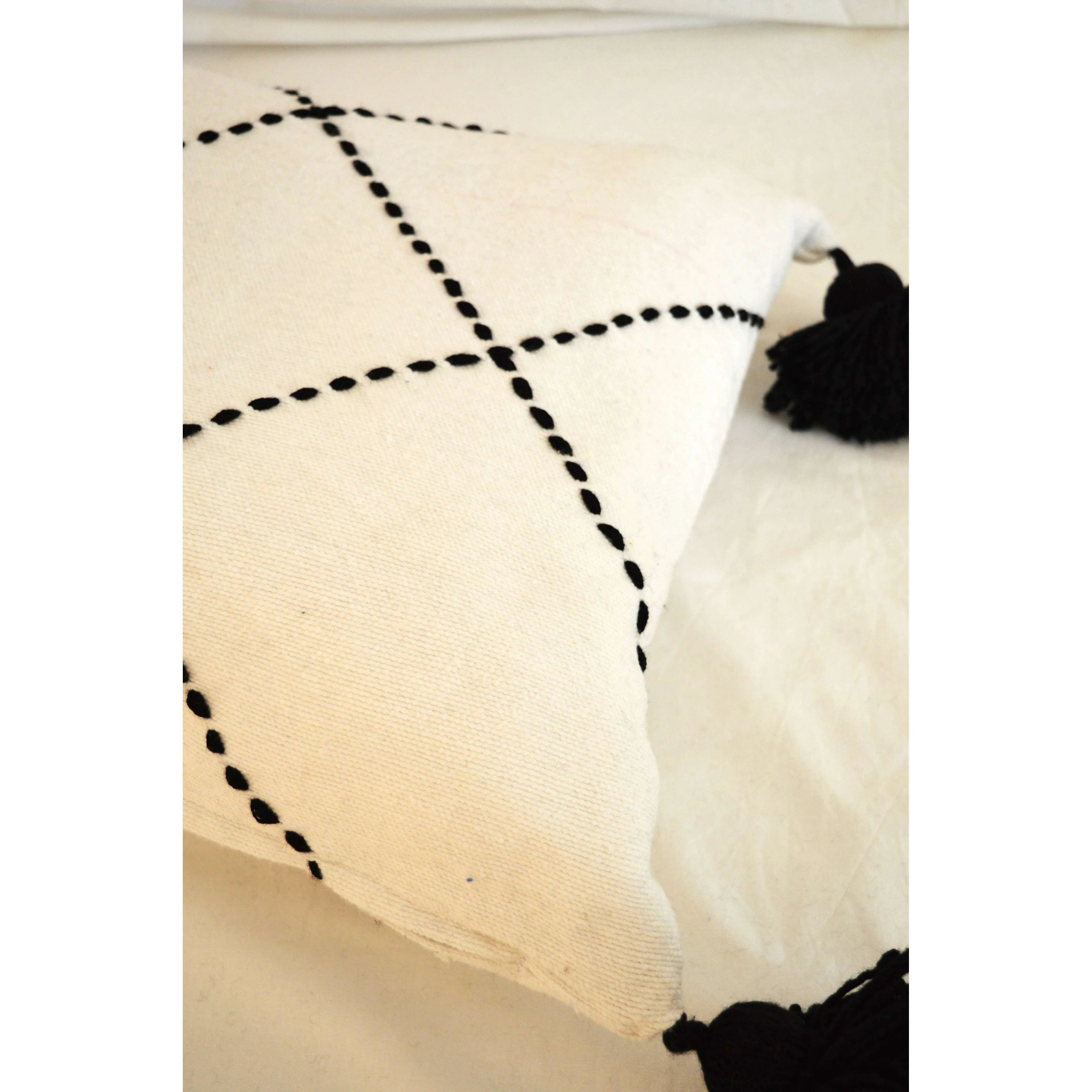 White & Black Beni Ourain Style Moroccan Cushion Pillow Cover