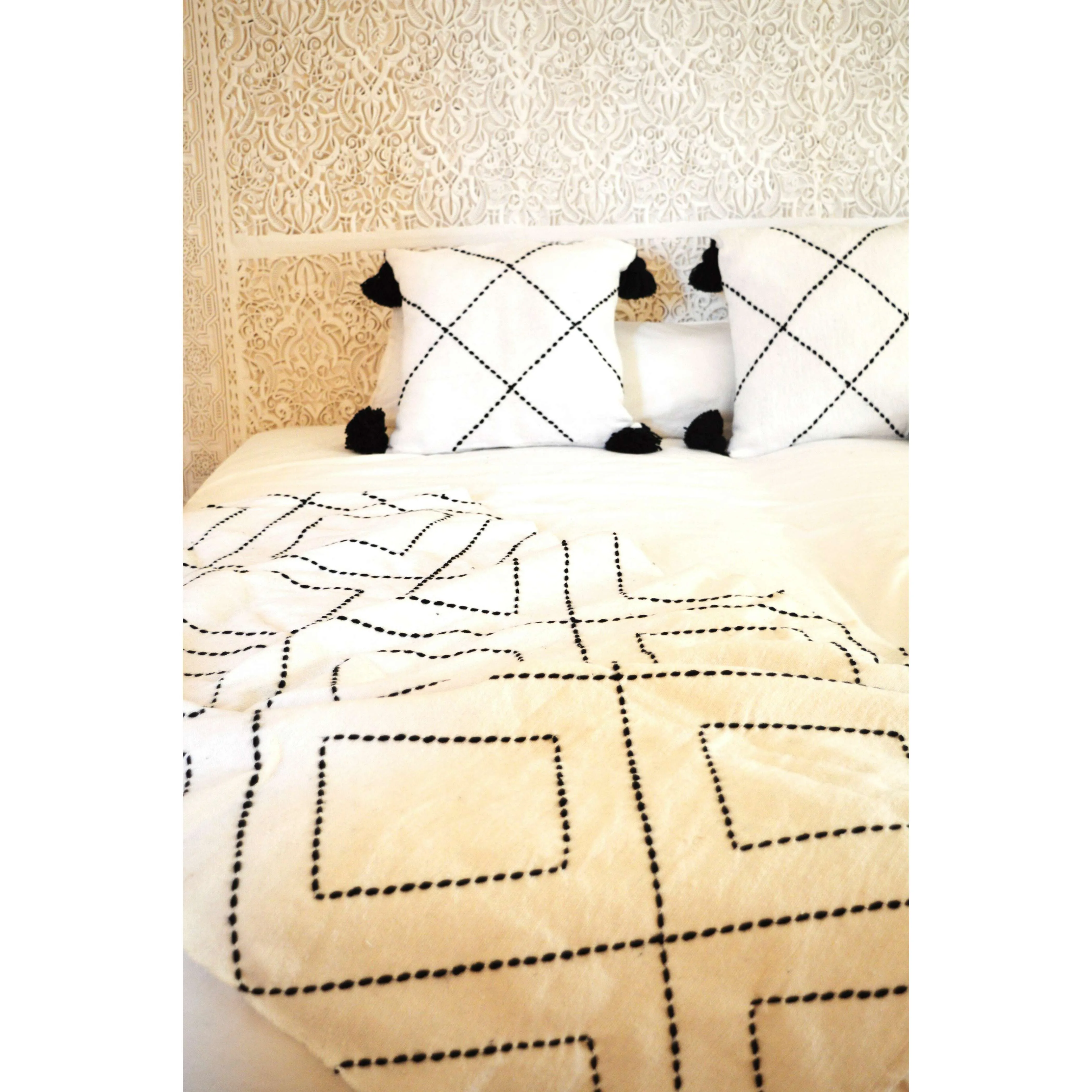 White & Black Beni Ourain Style Moroccan Cushion Pillow Cover